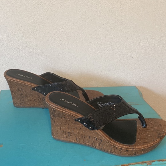 Really cute Maurices black sequin wedges! Great condition! - Picture 2 of 5